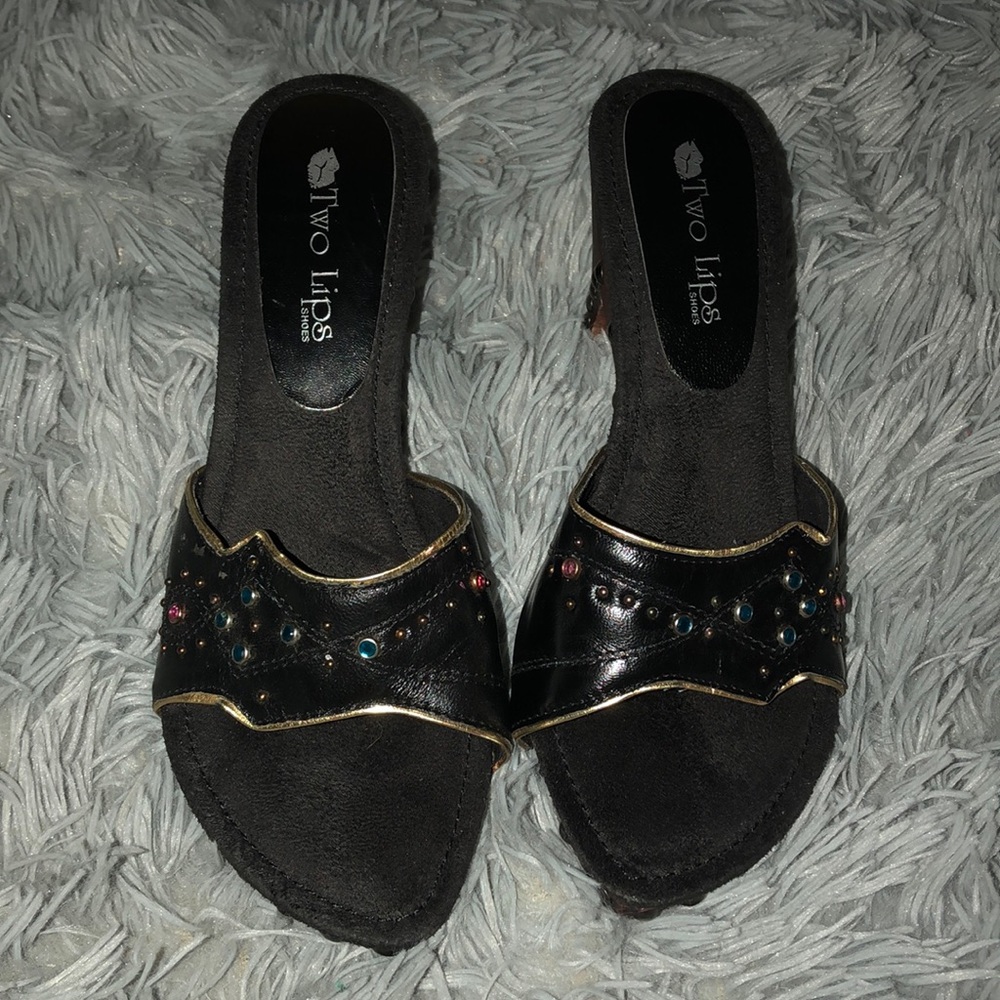 ✨Two Lips Mules✨ - Picture 2 of 3